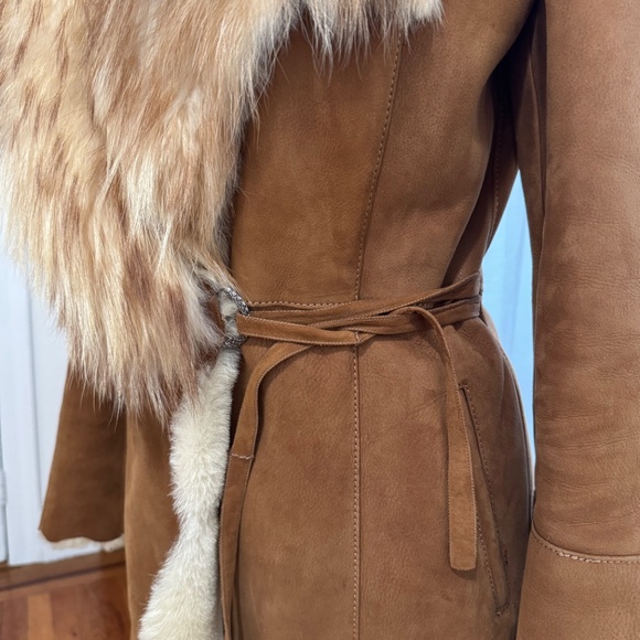 Vintage shearling coat with genuine Fox fur collar - Picture 13 of 16